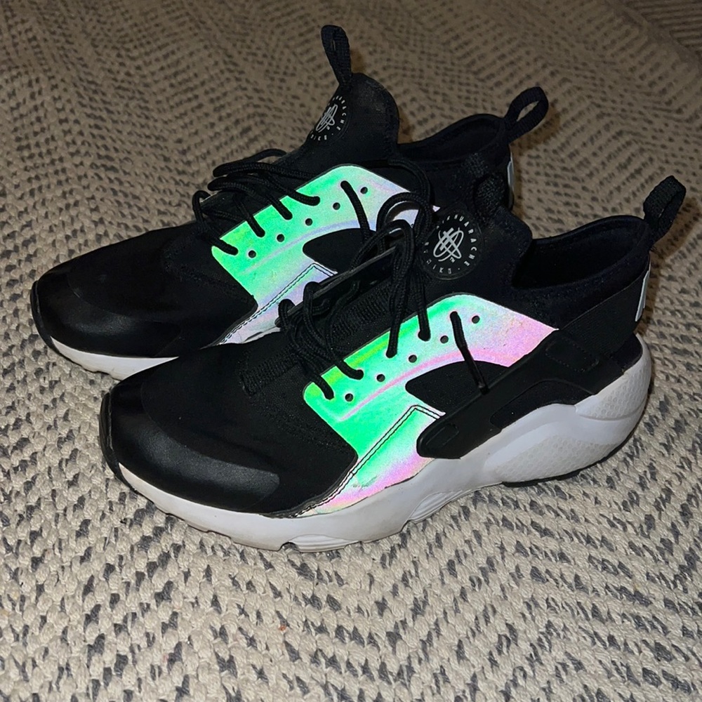 Nike Hurache Run Sneakers Women’s Size 7.5 - image 1